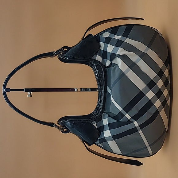 BURBERRY Beat Check Small Brooklyn Hobo Blk Gray Wht - Picture 3 of 12